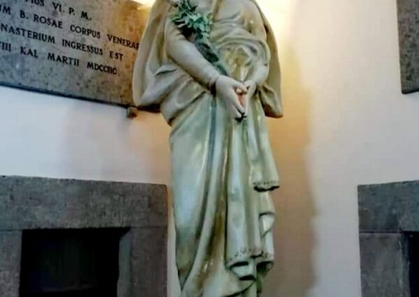 Statua di Santa Rosa