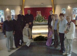 Nella foto la delegazione viterbese accolta nel Santuario inglese di Sutton (Liverpool) con l'arcivescovo di Birmingham, per uno dei pellegrinaggi prima del Covid