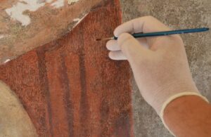 restauro conservativo della lunetta dipinta a fresco sotto i portici di palazzo dei Priori