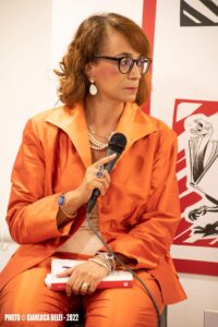 La giornalista Laura Ciulli intervista Federica De Paolis borro Books Viterbo